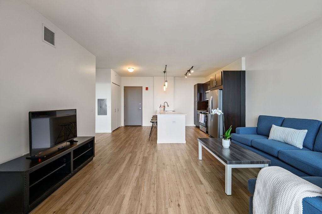 Halsted Flats - Photo 3 of 27