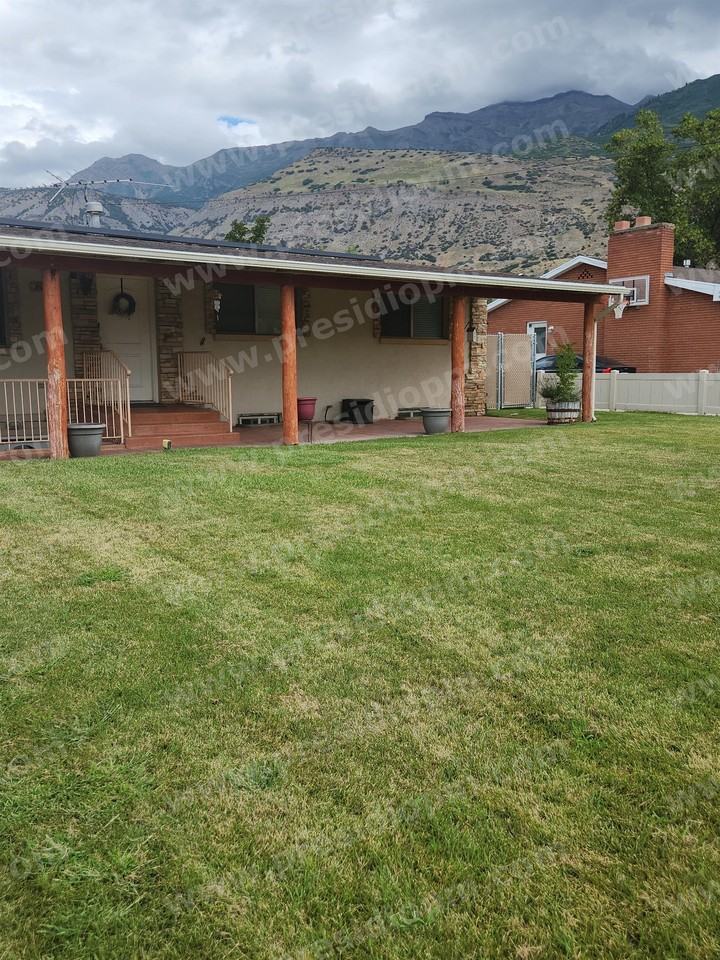 325 E 400 N #1 - Photo 3 of 33