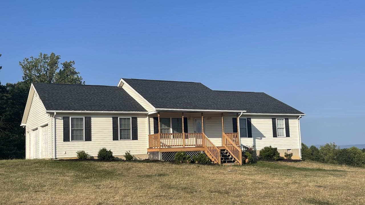 512 Little Mountain Ln - Photo 2 of 18