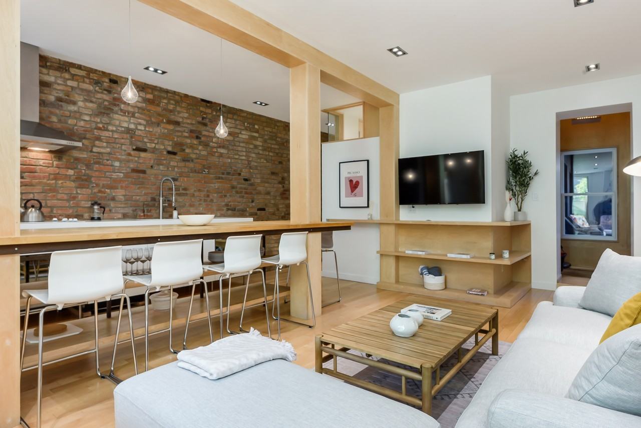 3634 Avenue Coloniale - Photo 3 of 11