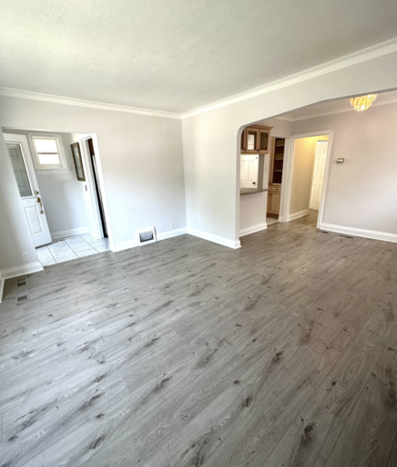 3 Gowan Ave #MAIN - Photo 2 of 11
