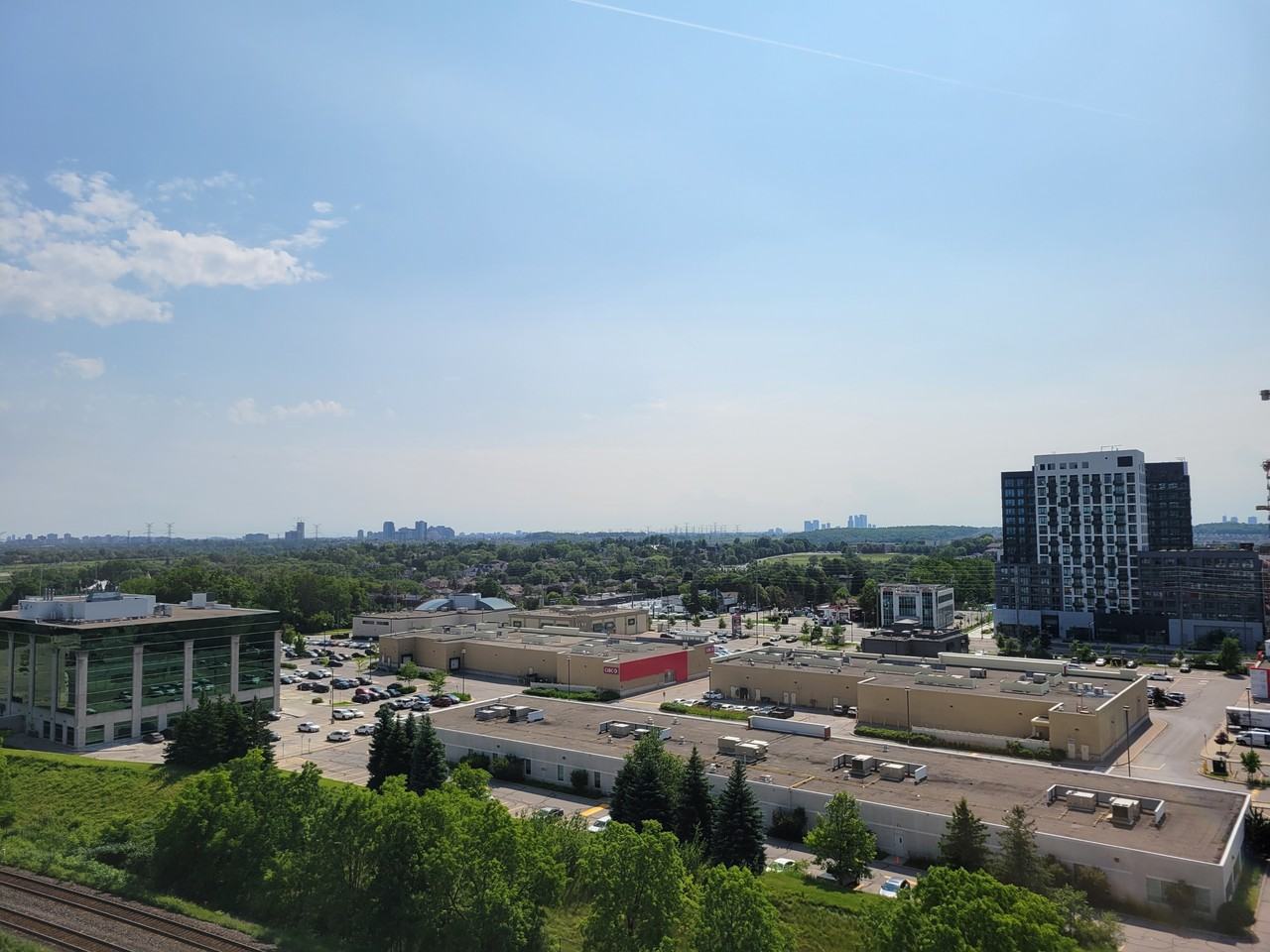 95 Oneida Cres #9 - Photo 2 of 30