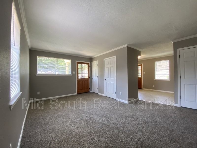 376 Delta Road - Photo 3 of 12