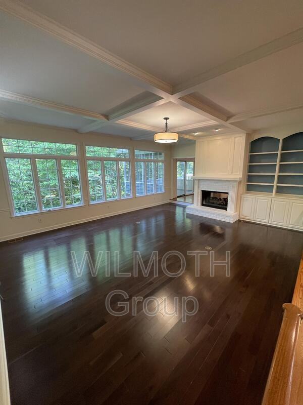 8174 Bowline Dr - Photo 3 of 12