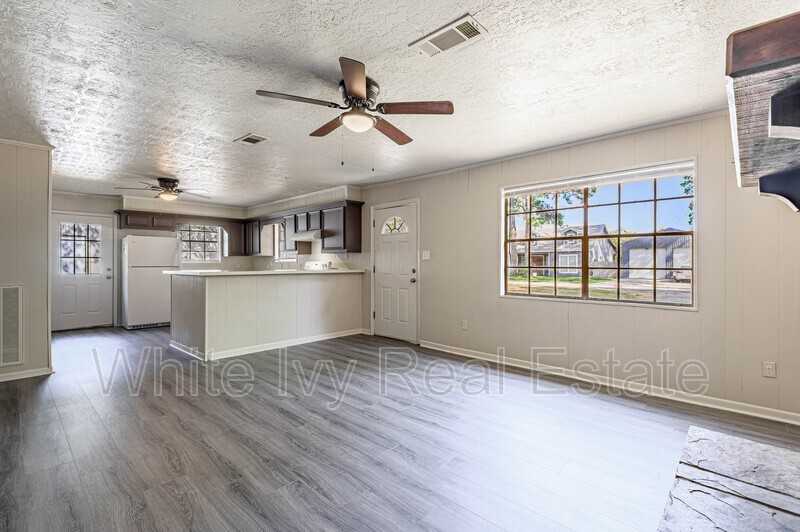 114 Myers Dr - Photo 3 of 26