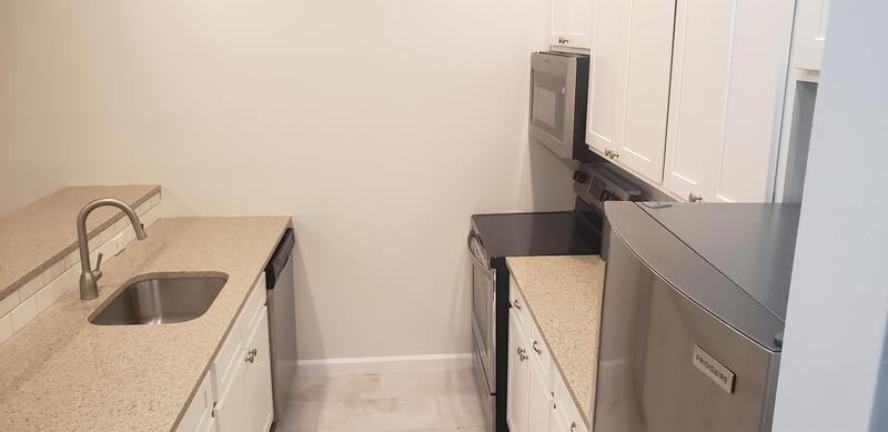 140 Union St - Photo 4 of 17