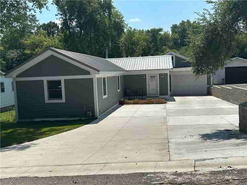 7249 Lawton Ave - Photo 2 of 29