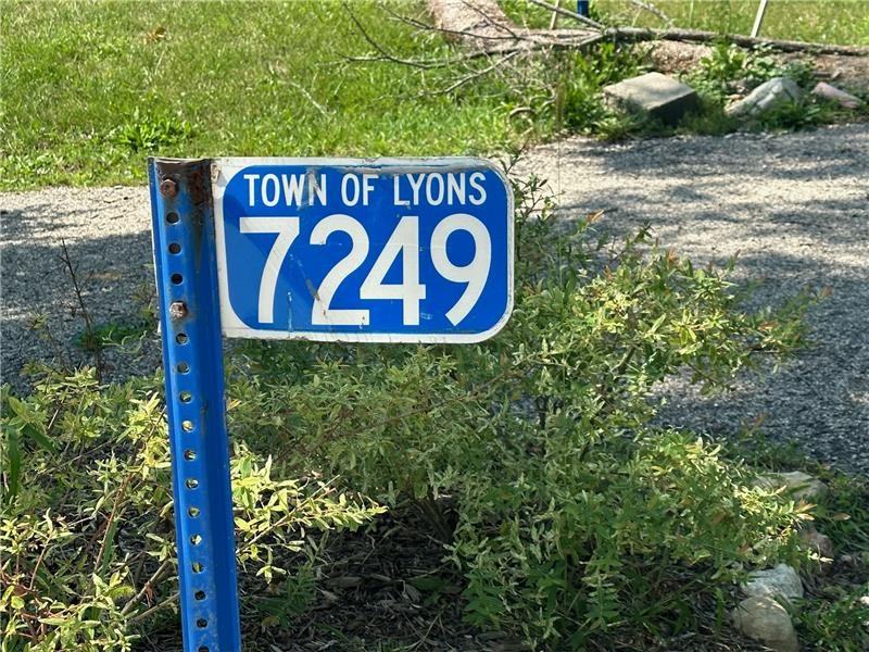 7249 Lawton Ave - Photo 3 of 29