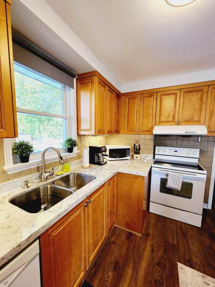 926 Fourth Street - Photo 2 of 17