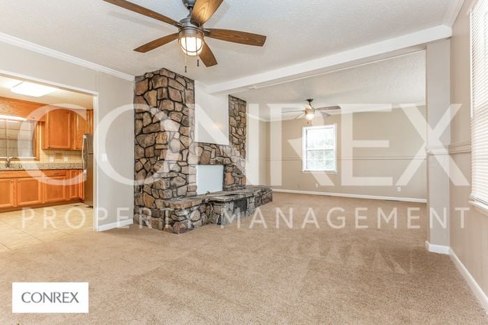 2603 Gibson St Nw - Photo 2 of 9