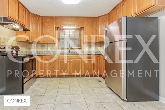 2603 Gibson St Nw - Photo 3 of 9