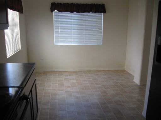 4797 E Silverbell Rd - Photo 3 of 6
