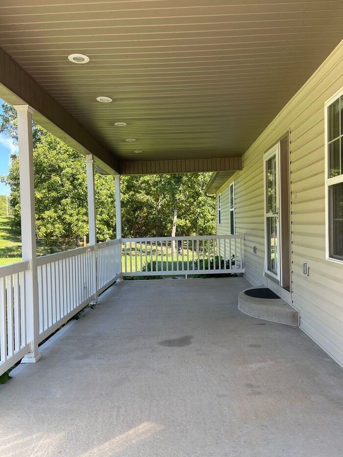 14190 Country Ln - Photo 2 of 50