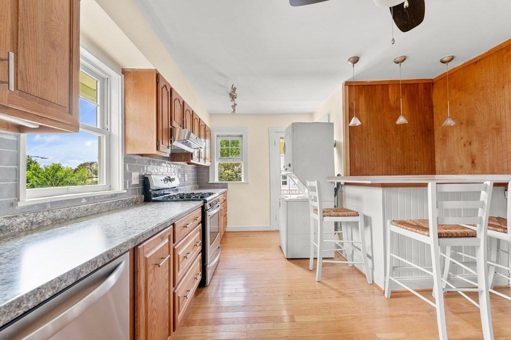 62 Ainsworth St #2 - Photo 3 of 26