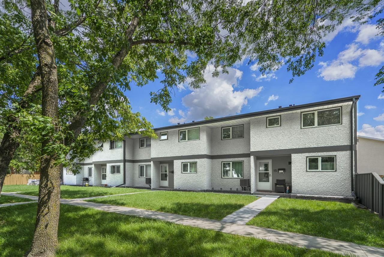 Rothesay Townhouses Apartments 1415, 1419 Rothesay, 383 Paufeld Dr