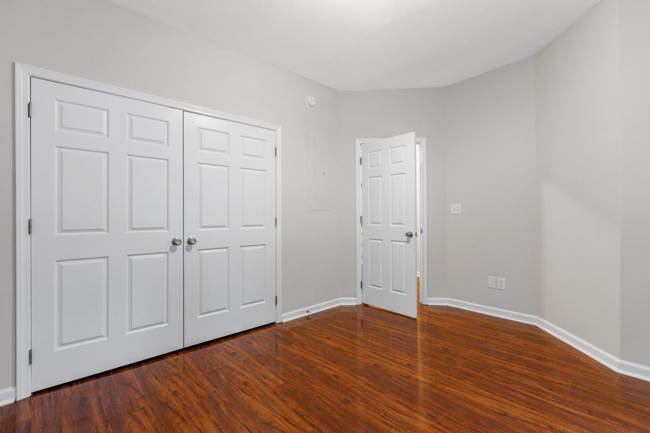 1625 Nicholasville Rd #1 - Photo 5 of 24