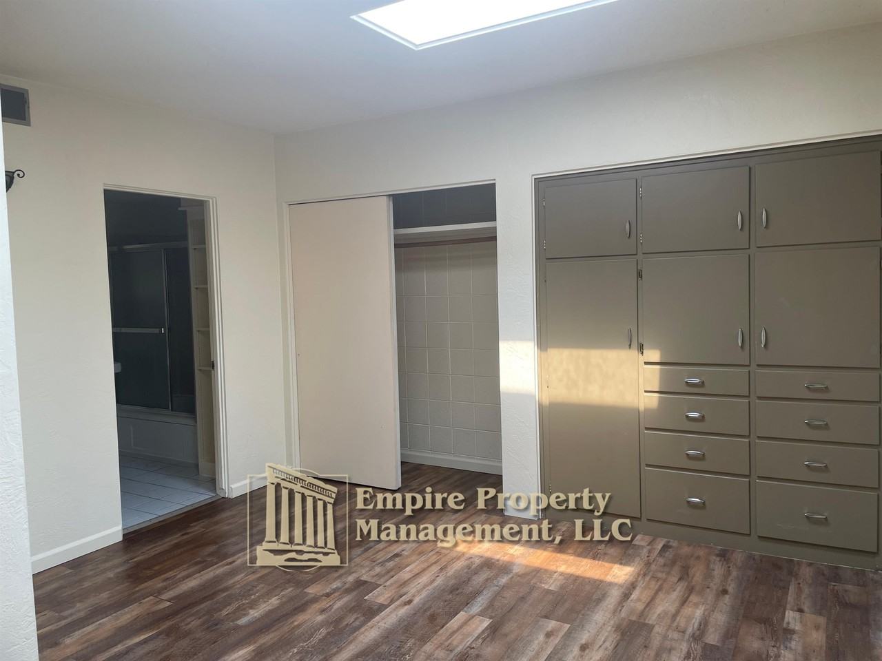 2833 Willamette - 6 #6K9 - Photo 4 of 11