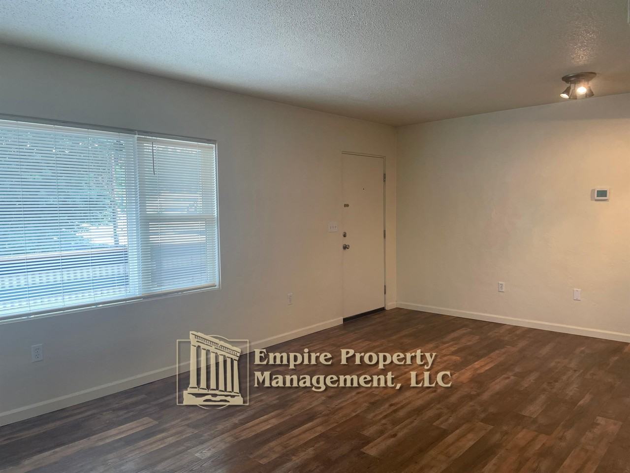 2833 Willamette - 6 #6K9 - Photo 7 of 11