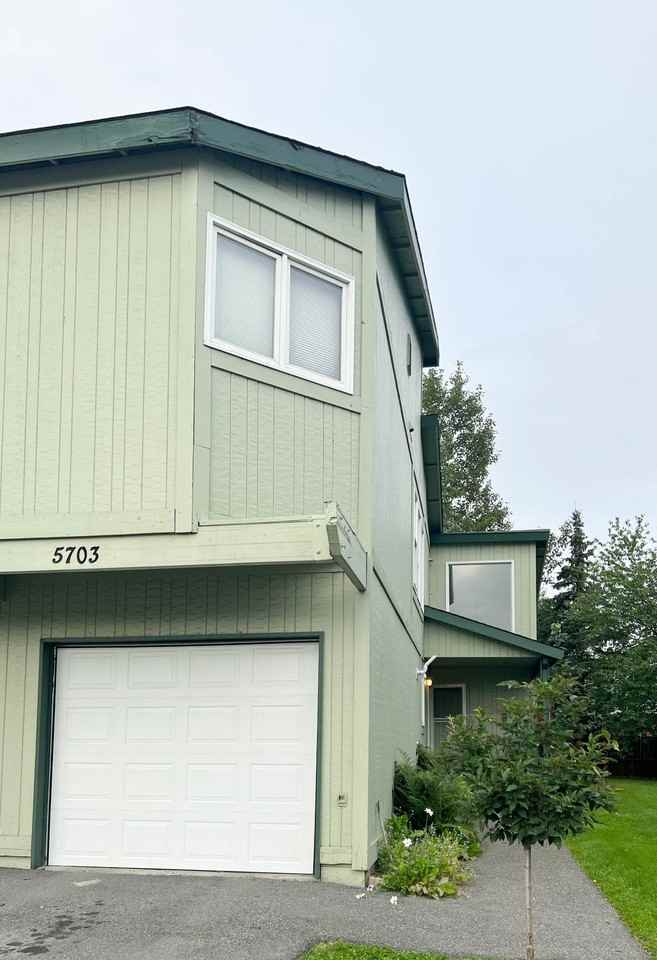 5703 Jennifer Cir #1 - Photo 2 of 35