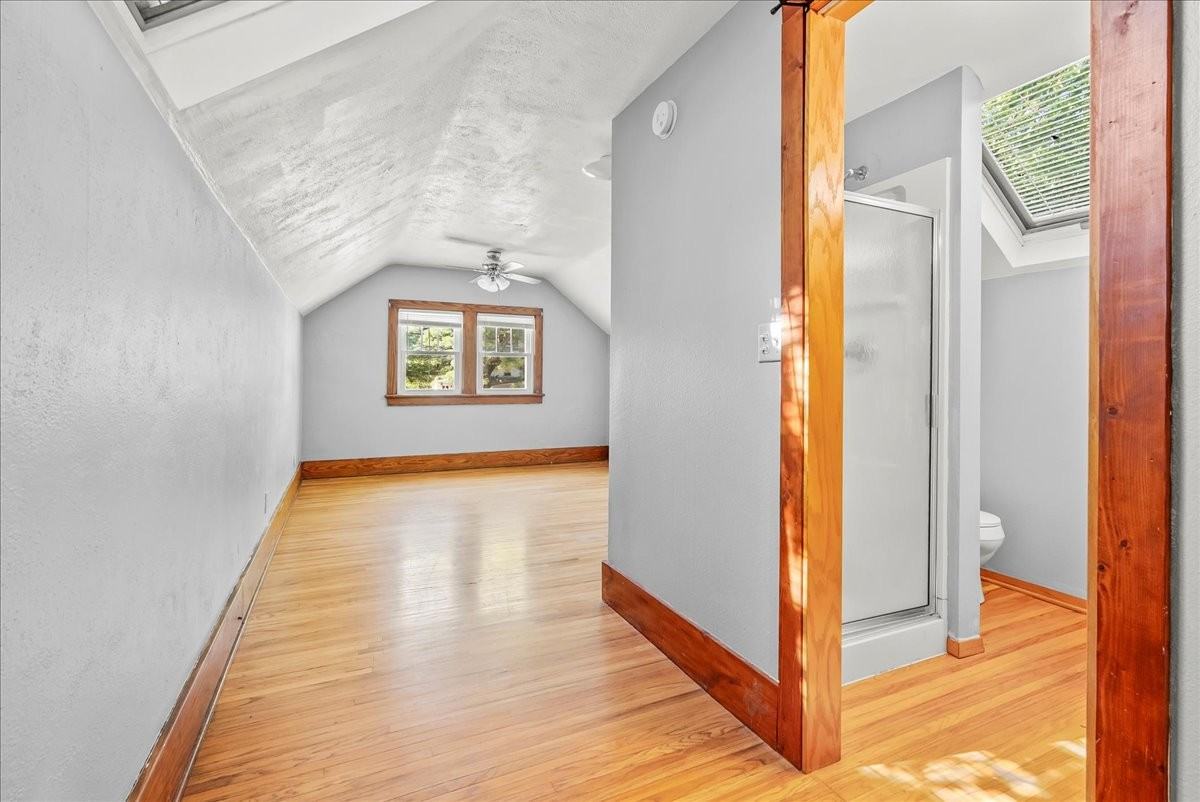 1115 W 1st St #1 - Photo 6 of 9