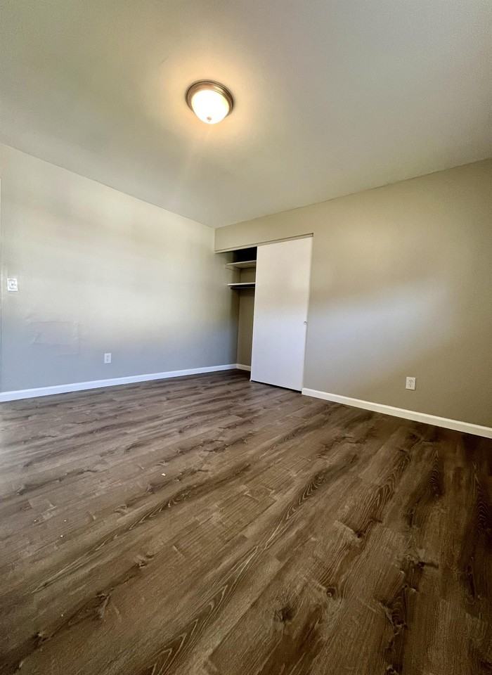 2027 E Galbraith Rd #G3 - Photo 7 of 12