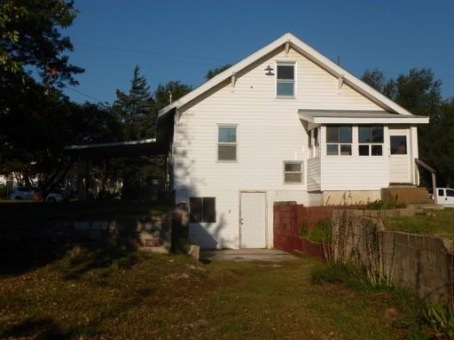 208 N Orchard St - Photo 2 of 20