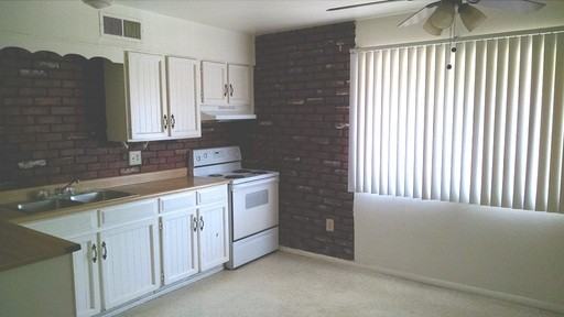 1615 N 53rd Ave - Photo 3 of 8