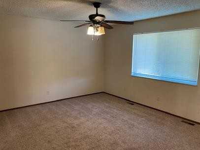 1202 12th Ave - Photo 2 of 12