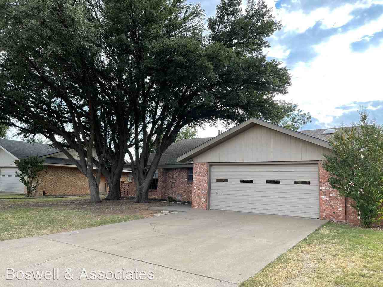 2703 Mark Ln - Photo 2 of 38