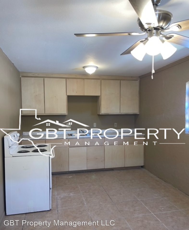 47931 Michigan Ave - Photo 2 of 4