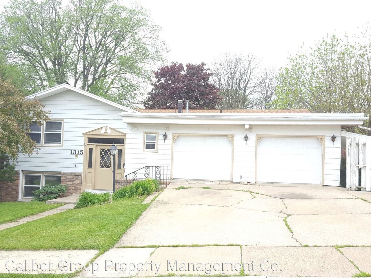 1315 College St - Photo 2 of 21