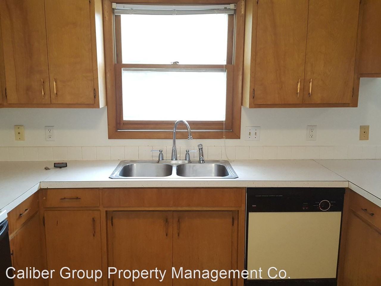 1315 College St - Photo 3 of 21