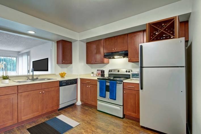 Meadowbrook Apartments - Photo 2 of 14