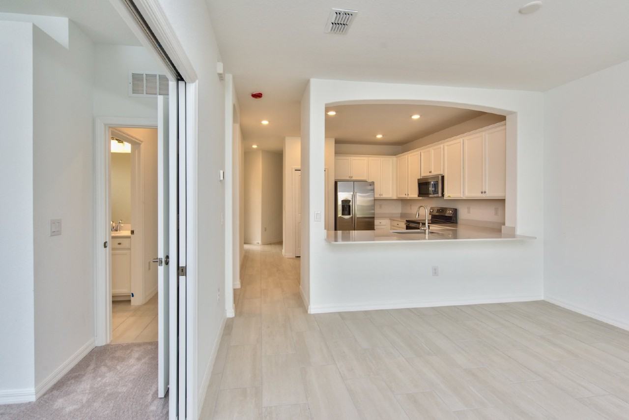 2591 Vine Ave - Photo 5 of 28