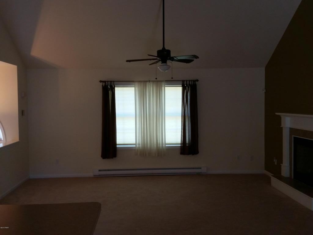 148 Spruce Dr - Photo 2 of 10