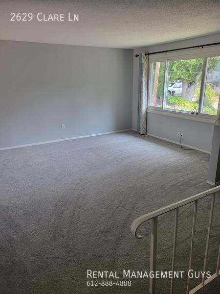 2629 Clare Ln - Photo 3 of 9