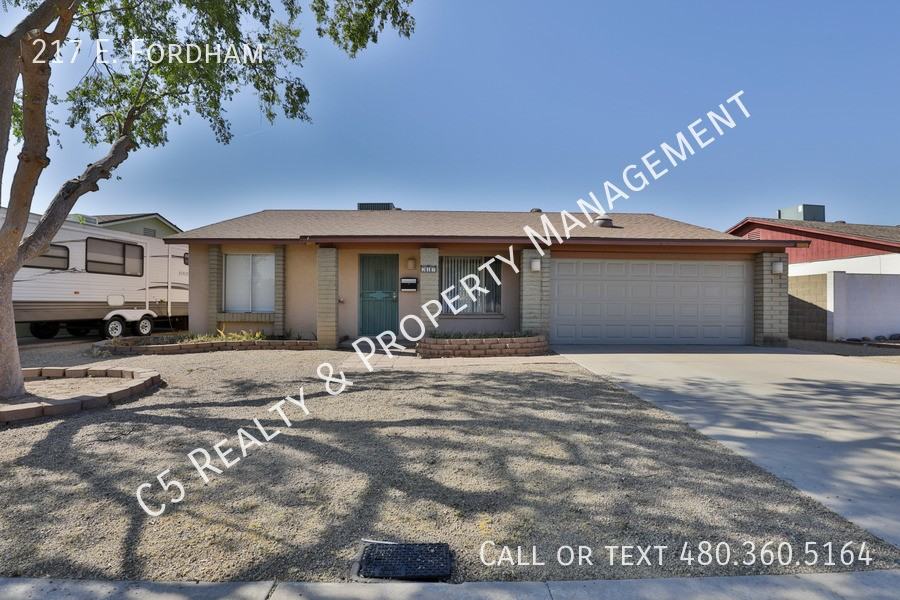 217 E Fordham Dr - Photo 2 of 23