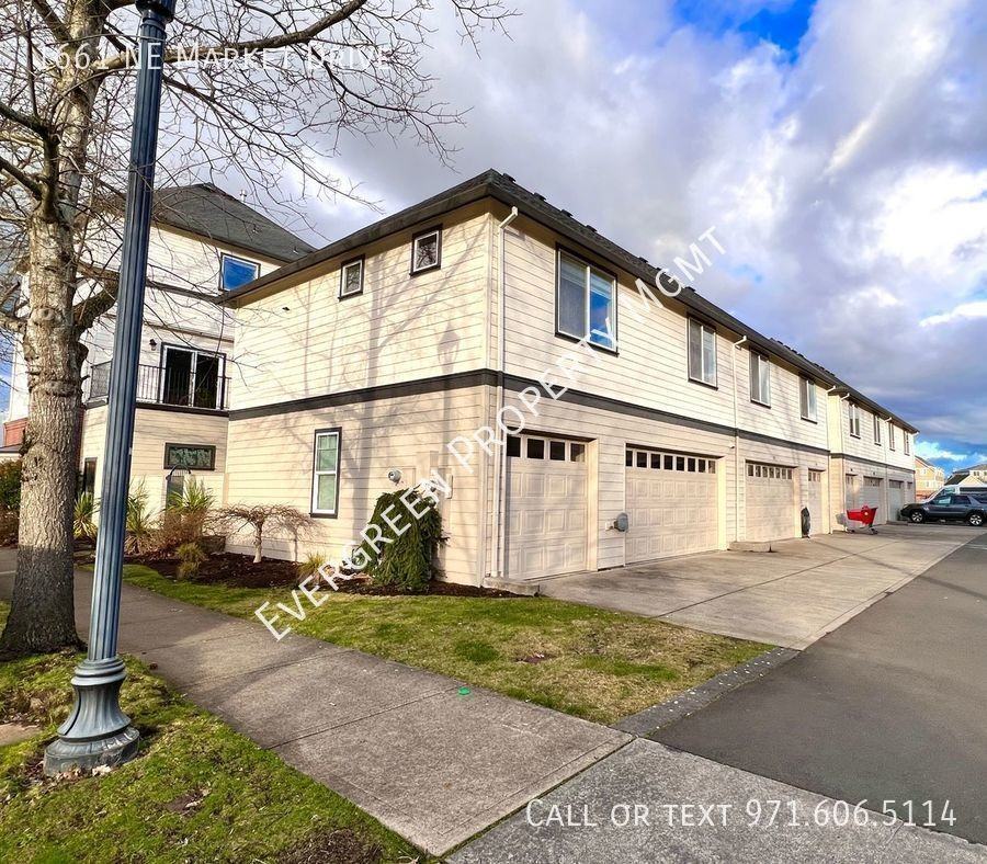 1661 Ne Market Dr - Photo 2 of 13