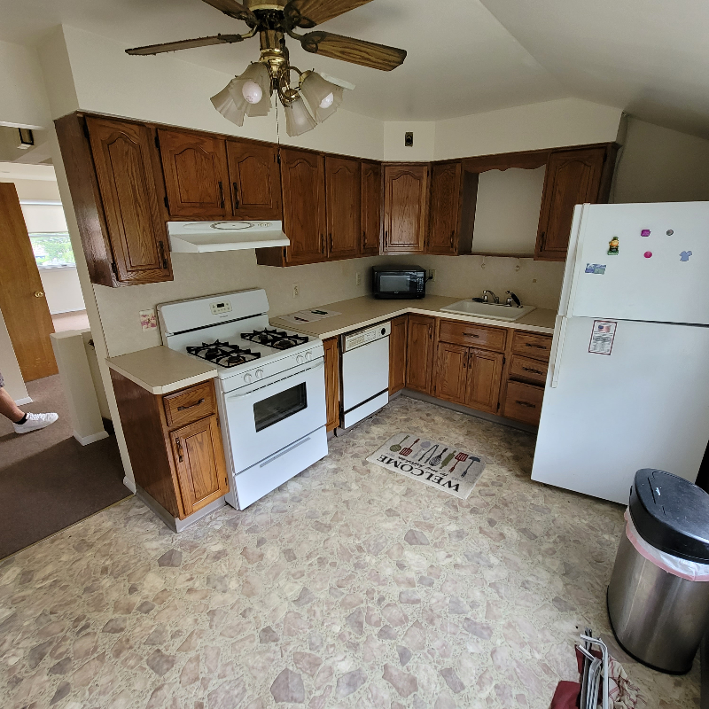 22 Ryle Ave #2ndFL - Photo 3 of 11