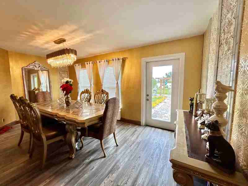 1501 Ne 35th Ln - Photo 3 of 10