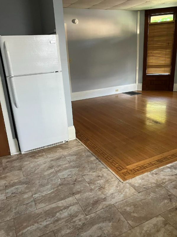 2722 Franklin St #1 - Photo 3 of 10