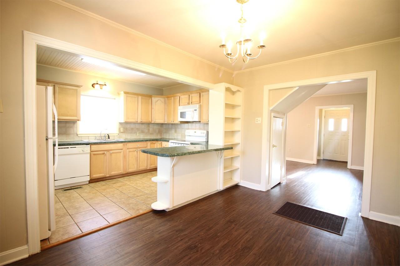 1223 N 37th St #1 - Photo 6 of 29