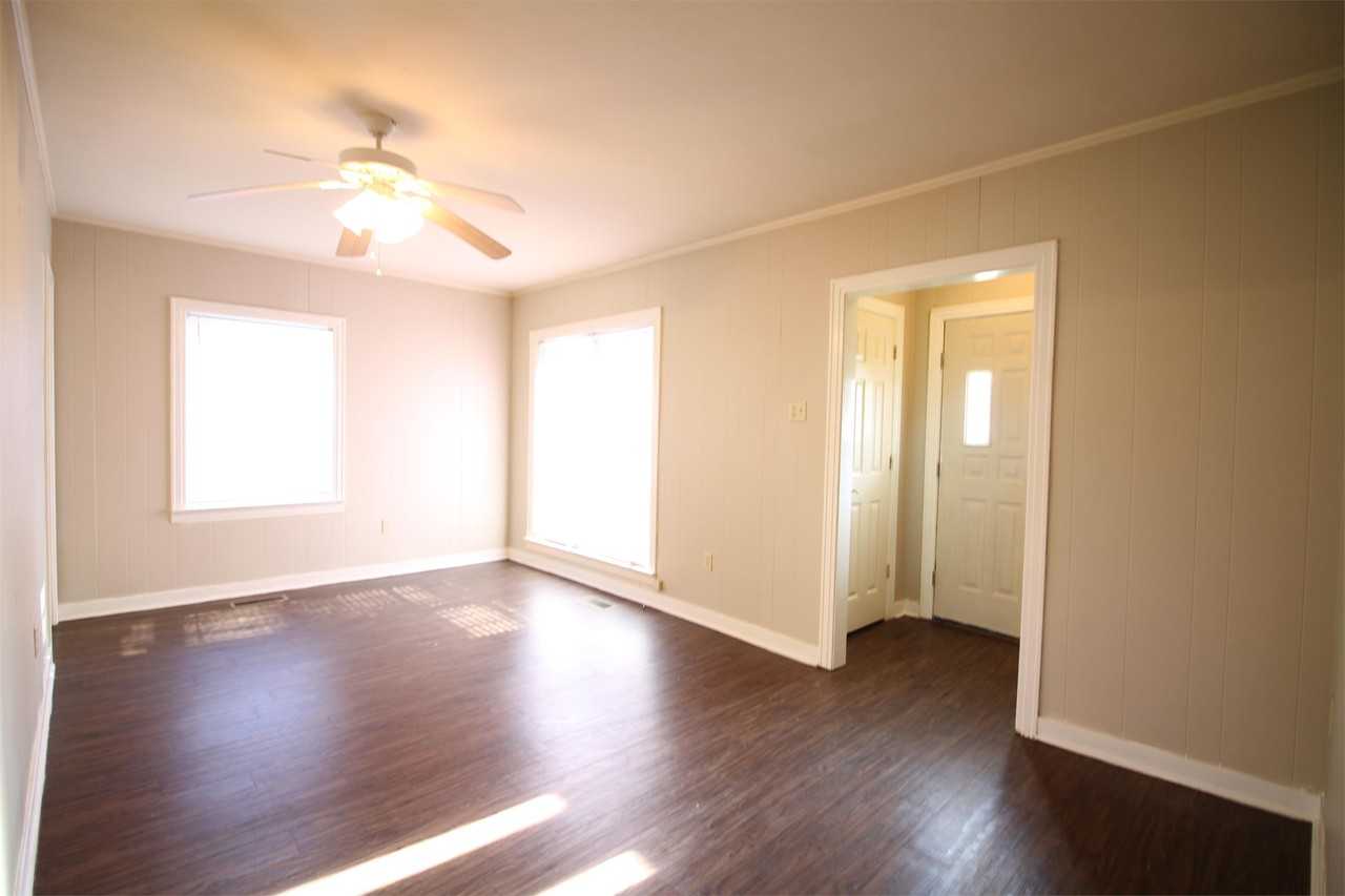 1223 N 37th St #1 - Photo 7 of 29