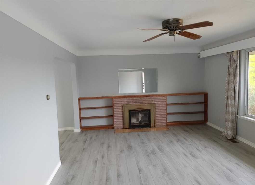 1991 Bayview Ave - Photo 3 of 10