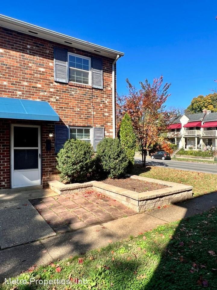 3311 Ellwood Ave - Photo 2 of 13