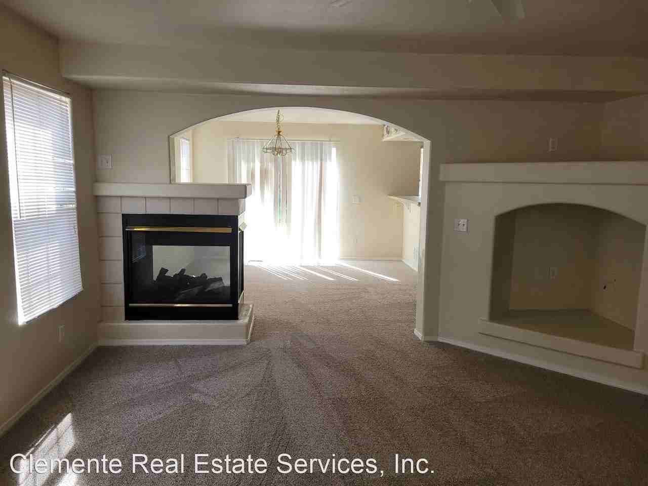 2392 Pinyon Jay Dr - Photo 3 of 30