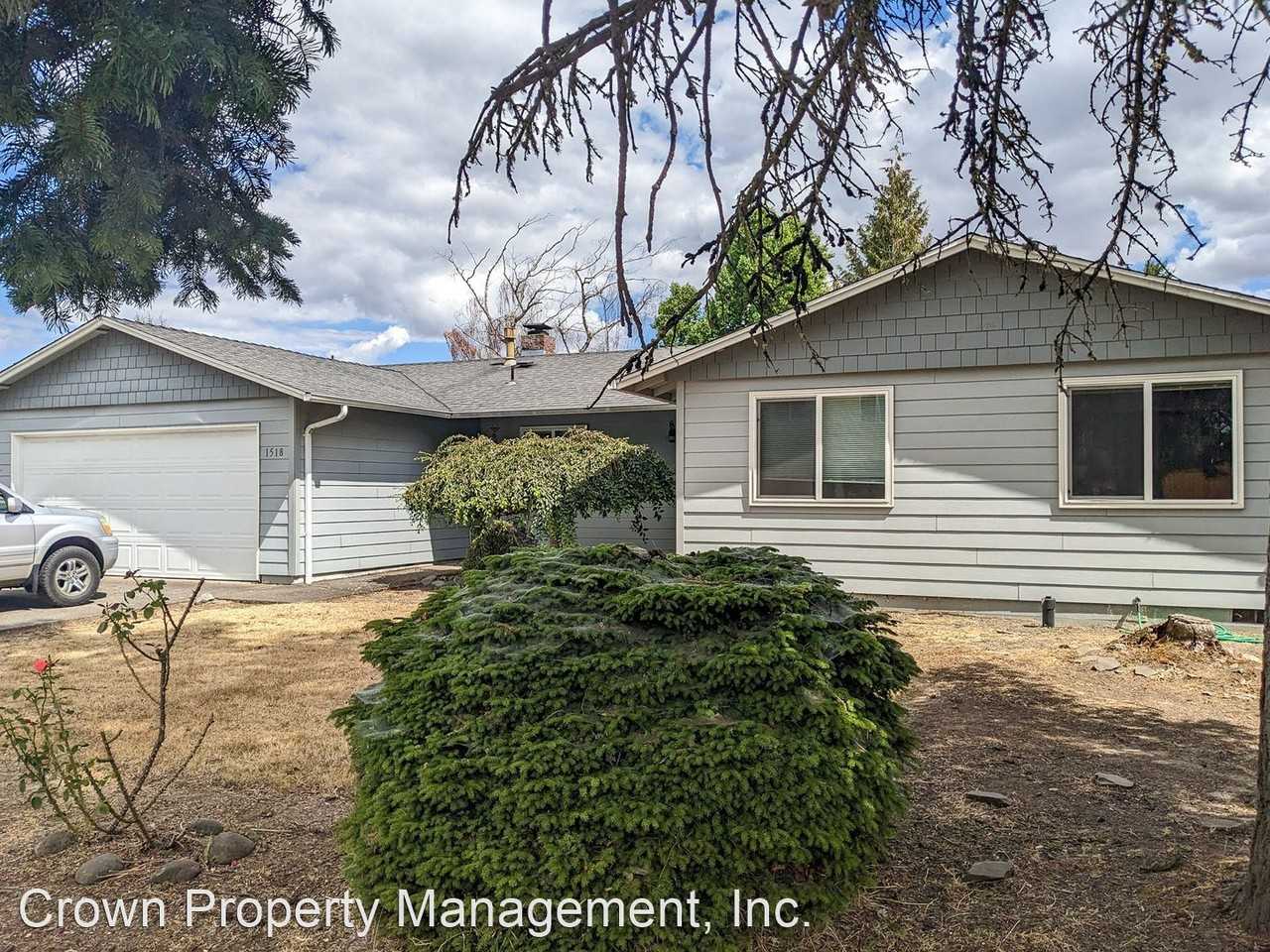 1518 Warbler Dr Se - Photo 3 of 15