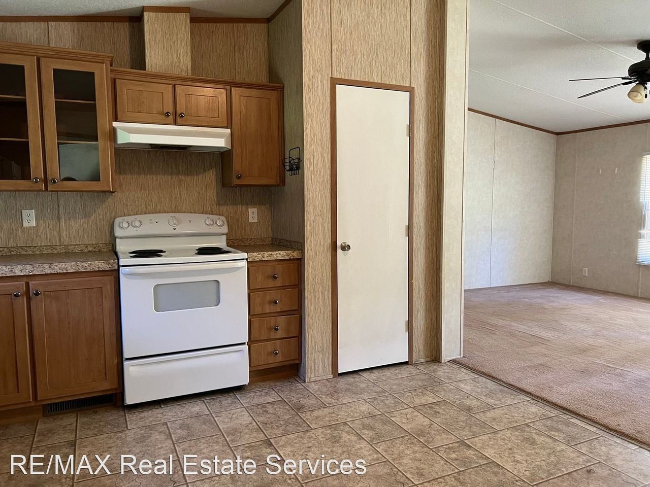 4067 Gallemore Ln - Photo 3 of 13