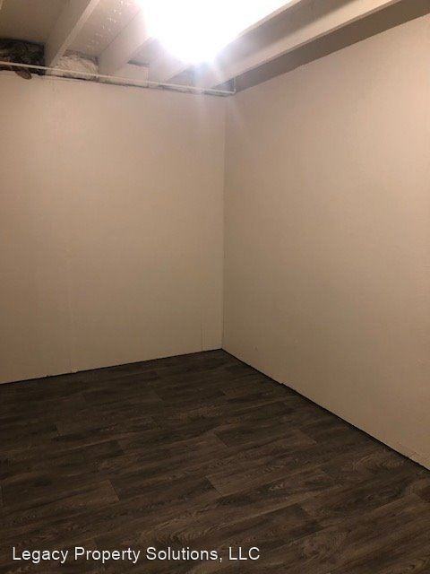 4907 E 14th St - Photo 2 of 24