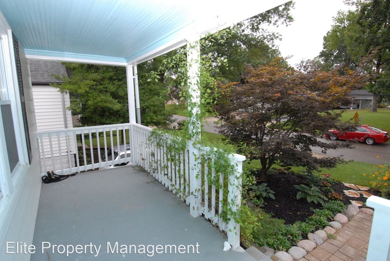 2426 Rockford Ave - Photo 2 of 35